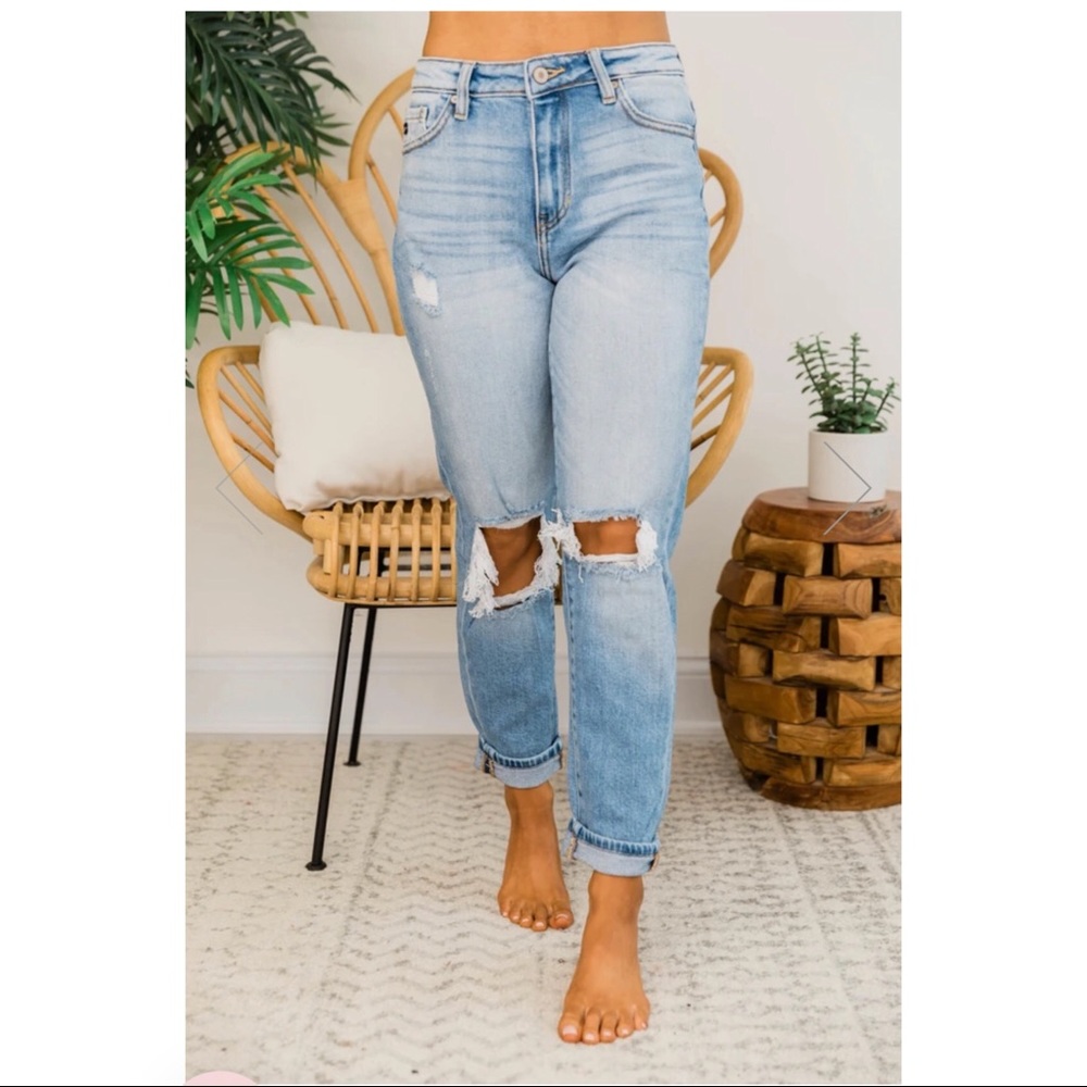 High waisted Mom jeans